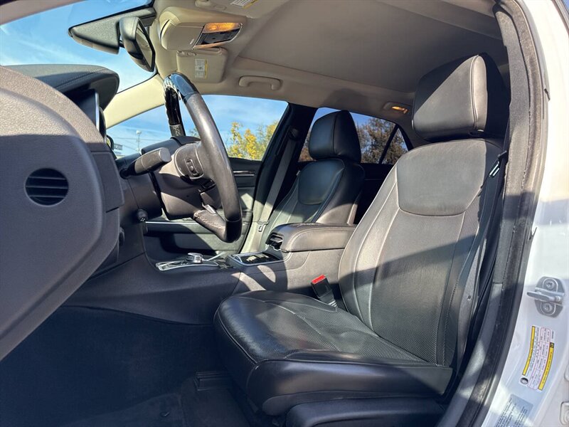 2016 Chrysler 300 C 4dr Sedan - Photo 12 - Garden City, ID 83714