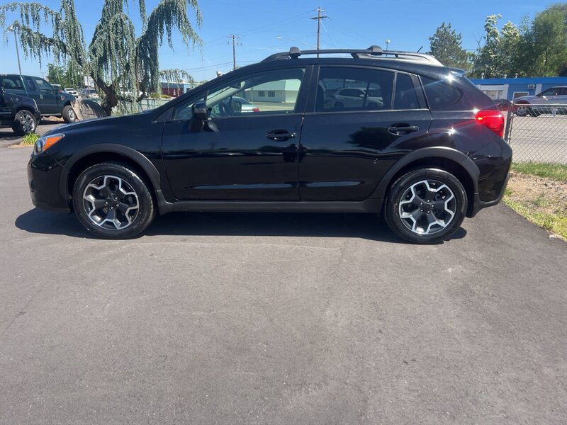 2015 Subaru XV Crosstrek 2.0i Limited AWD 4dr Crossover - Photo 4 - Garden City, ID 83714