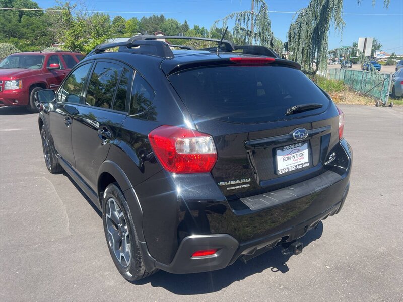 2015 Subaru XV Crosstrek 2.0i Limited AWD 4dr Crossover - Photo 7 - Garden City, ID 83714