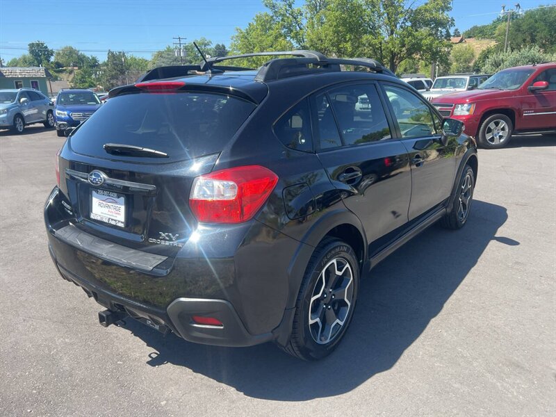 2015 Subaru XV Crosstrek 2.0i Limited AWD 4dr Crossover - Photo 5 - Garden City, ID 83714