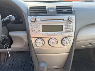 2010 Toyota Camry LE 4dr Sedan 6A - Photo 25 - Garden City, ID 83714