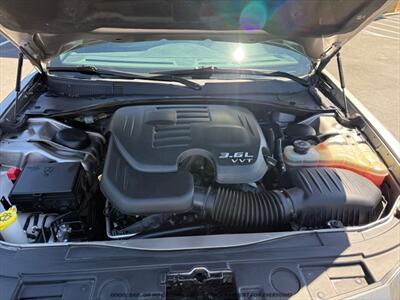 2014 Chrysler 300 Series - Photo 22 - Garden City, ID 83714