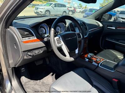 2014 Chrysler 300 Series - Photo 10 - Garden City, ID 83714