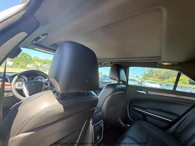 2014 Chrysler 300 Series - Photo 32 - Garden City, ID 83714
