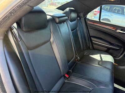 2014 Chrysler 300 Series - Photo 18 - Garden City, ID 83714