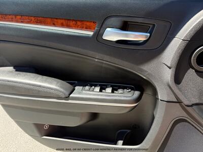 2014 Chrysler 300 Series - Photo 25 - Garden City, ID 83714