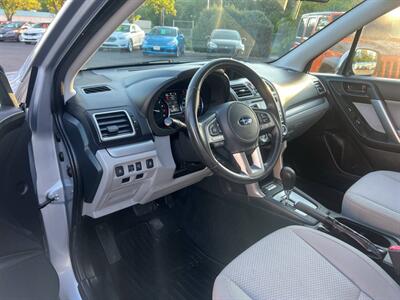 2017 Subaru Forester 2.5i Premium AWD 4dr Wagon CVT - Photo 8 - Garden City, ID 83714