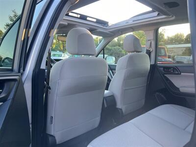 2017 Subaru Forester 2.5i Premium AWD 4dr Wagon CVT - Photo 13 - Garden City, ID 83714