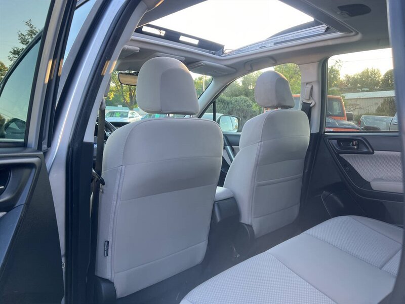 2017 Subaru Forester 2.5i Premium AWD 4dr Wagon CVT - Photo 13 - Garden City, ID 83714