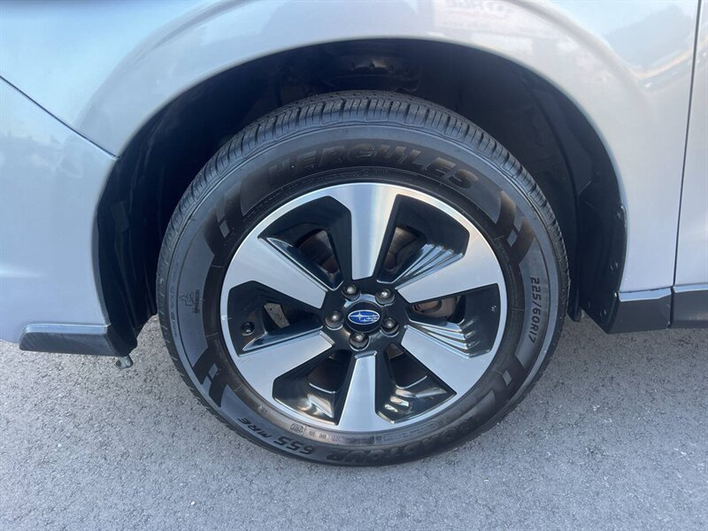 2017 Subaru Forester 2.5i Premium AWD 4dr Wagon CVT - Photo 21 - Garden City, ID 83714