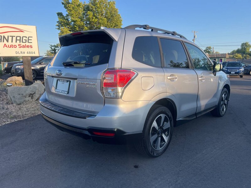 2017 Subaru Forester 2.5i Premium AWD 4dr Wagon CVT - Photo 6 - Garden City, ID 83714