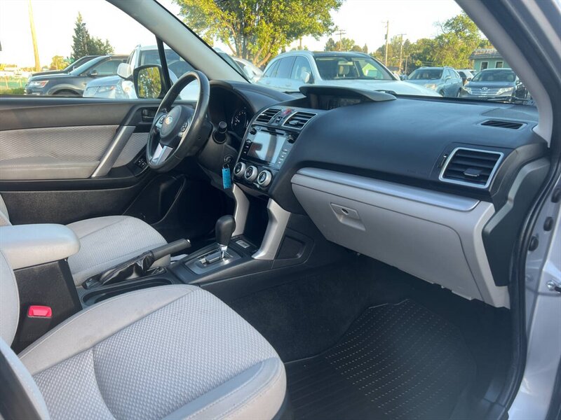 2017 Subaru Forester 2.5i Premium AWD 4dr Wagon CVT - Photo 19 - Garden City, ID 83714