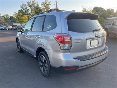 2017 Subaru Forester 2.5i Premium AWD 4dr Wagon CVT - Photo 5 - Garden City, ID 83714