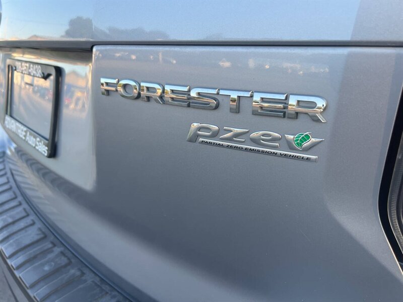 2017 Subaru Forester 2.5i Premium AWD 4dr Wagon CVT - Photo 30 - Garden City, ID 83714