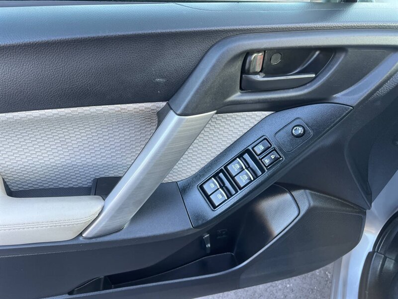 2017 Subaru Forester 2.5i Premium AWD 4dr Wagon CVT - Photo 22 - Garden City, ID 83714