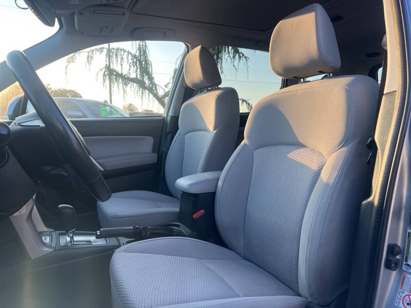 2017 Subaru Forester 2.5i Premium AWD 4dr Wagon CVT - Photo 9 - Garden City, ID 83714