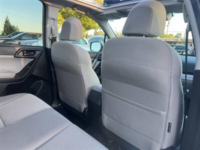 2017 Subaru Forester 2.5i Premium AWD 4dr Wagon CVT - Photo 17 - Garden City, ID 83714