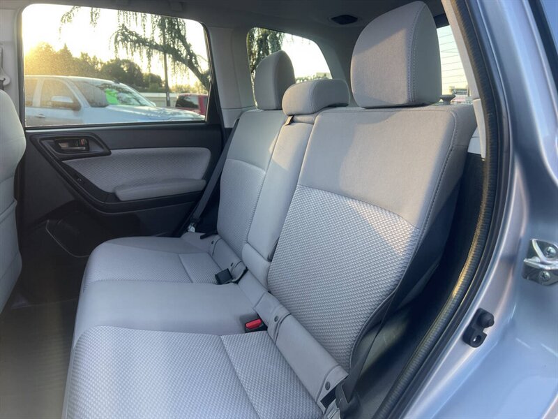 2017 Subaru Forester 2.5i Premium AWD 4dr Wagon CVT - Photo 14 - Garden City, ID 83714