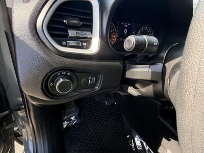 2018 Jeep Renegade Sport   - Photo 23 - Garden City, ID 83714