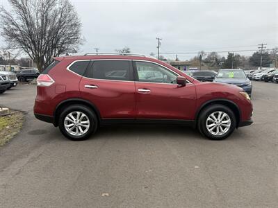 2014 Nissan Rogue SV   - Photo 8 - Garden City, ID 83714