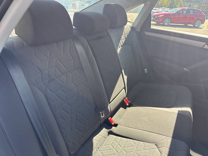 2021 Volkswagen Passat S 4dr Sedan - Photo 18 - Garden City, ID 83714