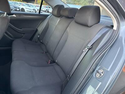 2012 Volkswagen Jetta Base 4dr Sedan 6A - Photo 16 - Garden City, ID 83714