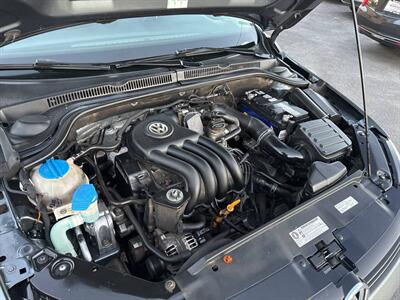 2012 Volkswagen Jetta Base 4dr Sedan 6A - Photo 22 - Garden City, ID 83714