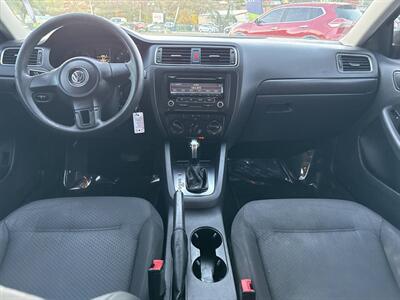 2012 Volkswagen Jetta Base 4dr Sedan 6A - Photo 9 - Garden City, ID 83714