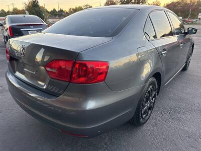 2012 Volkswagen Jetta Base 4dr Sedan 6A - Photo 7 - Garden City, ID 83714