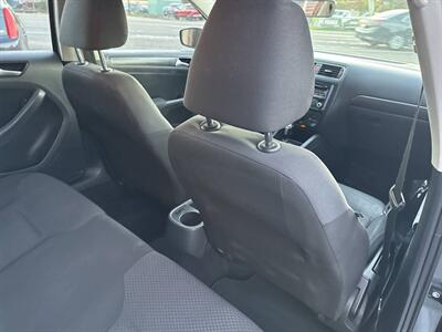 2012 Volkswagen Jetta Base 4dr Sedan 6A - Photo 19 - Garden City, ID 83714