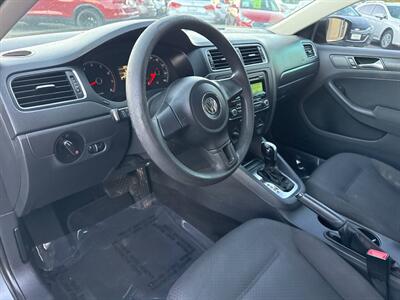 2012 Volkswagen Jetta Base 4dr Sedan 6A - Photo 10 - Garden City, ID 83714