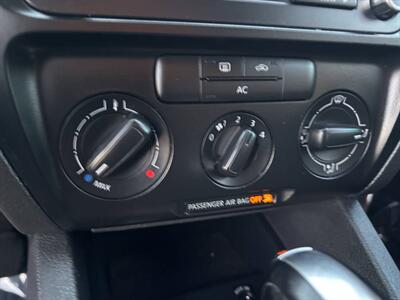 2012 Volkswagen Jetta Base 4dr Sedan 6A - Photo 25 - Garden City, ID 83714