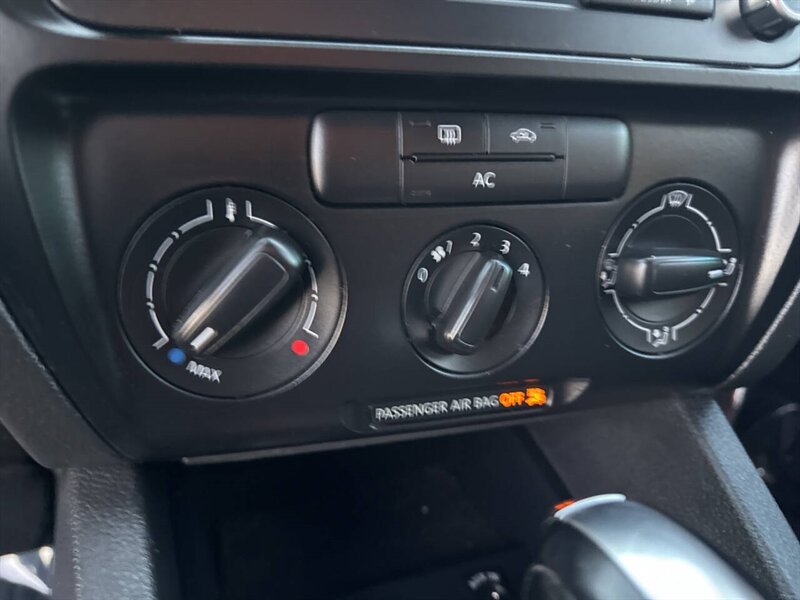 2012 Volkswagen Jetta Base 4dr Sedan 6A - Photo 25 - Garden City, ID 83714