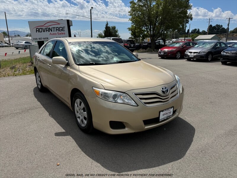2011 Toyota Camry LE   - Photo 1 - Garden City, ID 83714