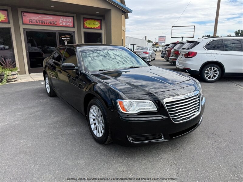 2014 Chrysler 300   - Photo 1 - Garden City, ID 83714