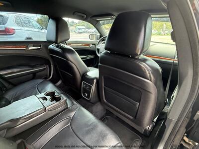 2014 Chrysler 300   - Photo 17 - Garden City, ID 83714