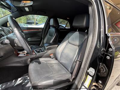 2014 Chrysler 300   - Photo 11 - Garden City, ID 83714