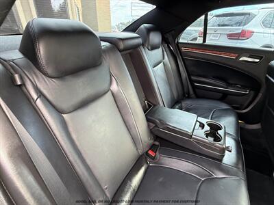 2014 Chrysler 300   - Photo 16 - Garden City, ID 83714