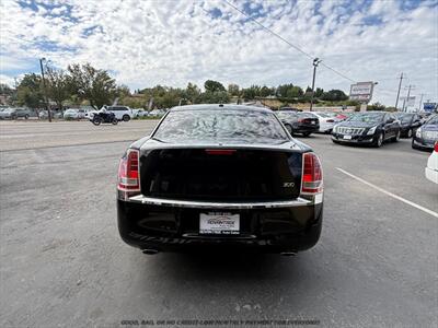 2014 Chrysler 300   - Photo 6 - Garden City, ID 83714