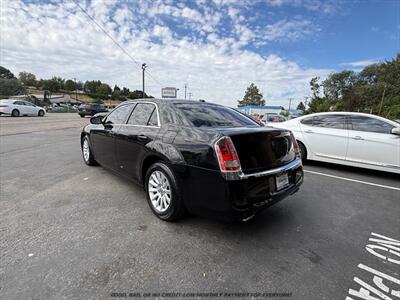 2014 Chrysler 300   - Photo 5 - Garden City, ID 83714