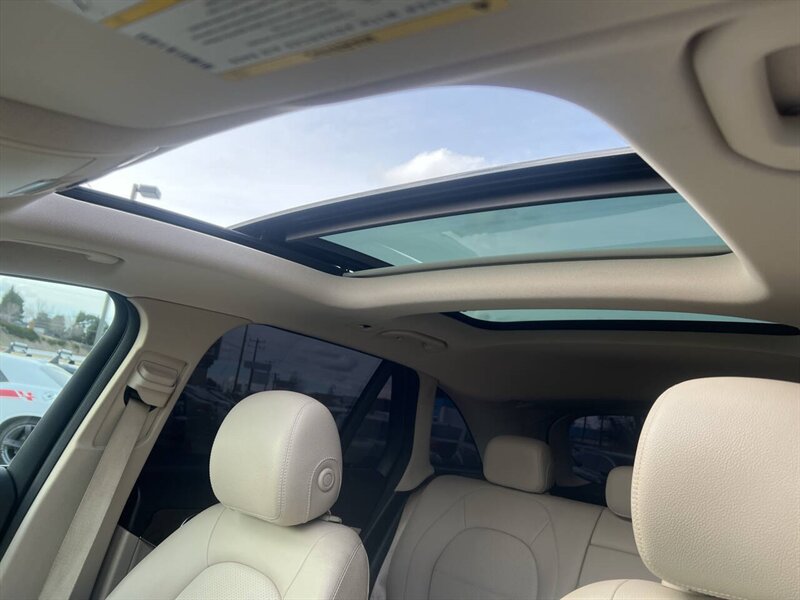 2017 Mercedes-Benz GLC GLC 300 4MATIC AWD 4dr SUV - Photo 13 - Garden City, ID 83714