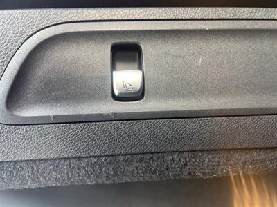 2017 Mercedes-Benz GLC GLC 300 4MATIC AWD 4dr SUV - Photo 29 - Garden City, ID 83714