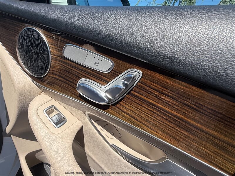 2017 Mercedes-Benz GLC GLC300 - Photo 34