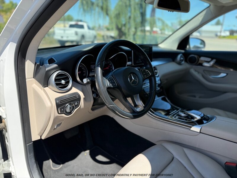 2017 Mercedes-Benz GLC GLC300 - Photo 10