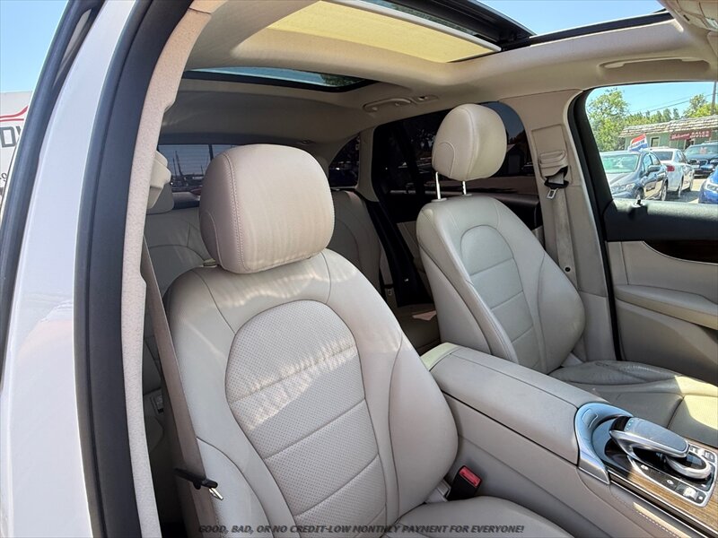 2017 Mercedes-Benz GLC GLC300 - Photo 20