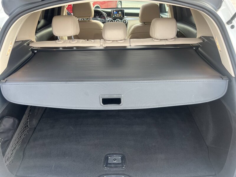 2017 Mercedes-Benz GLC GLC 300 4MATIC AWD 4dr SUV - Photo 30 - Garden City, ID 83714