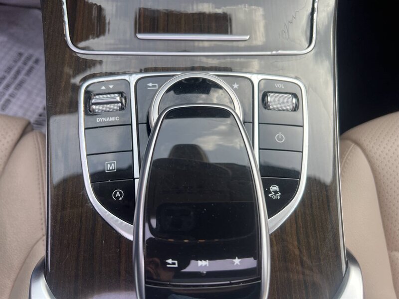 2017 Mercedes-Benz GLC GLC 300 4MATIC AWD 4dr SUV - Photo 27 - Garden City, ID 83714