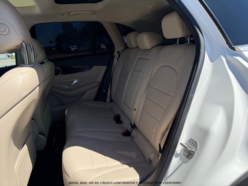 2017 Mercedes-Benz GLC GLC300 - Photo 16
