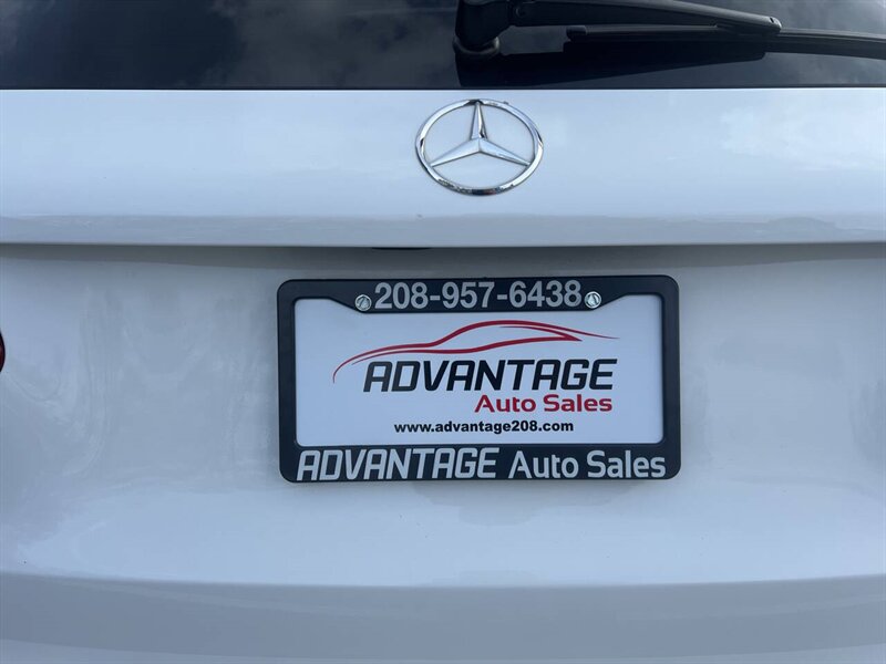 2017 Mercedes-Benz GLC GLC 300 4MATIC AWD 4dr SUV - Photo 35 - Garden City, ID 83714