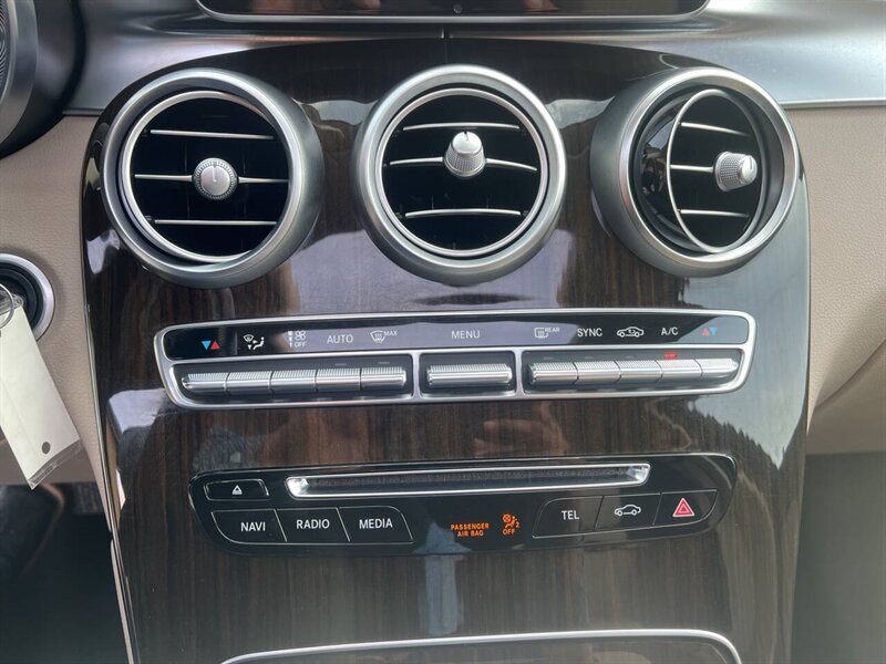 2017 Mercedes-Benz GLC GLC 300 4MATIC AWD 4dr SUV - Photo 26 - Garden City, ID 83714